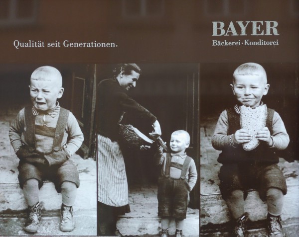 Plakatwand in Ulm, Backerei Bayer, Juni 2015