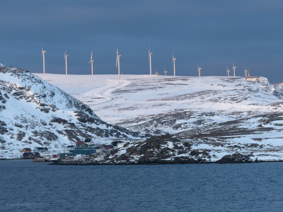 Der Windpark von Harvøysund, Norwegen - der nördlichste Windpark der Welt...