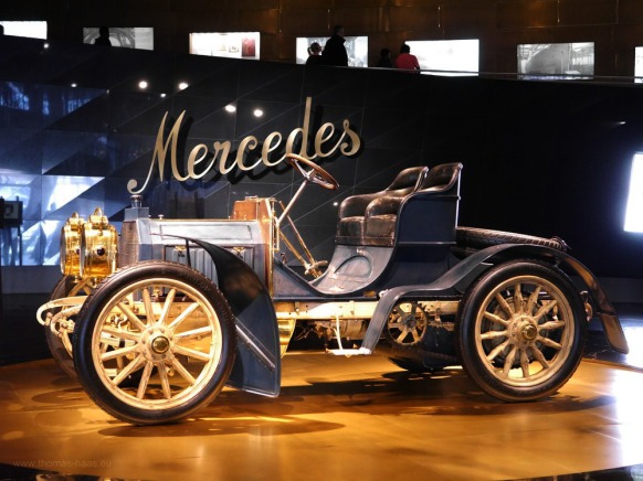 Fahrzeugpräsentation, Mercedes-Benz Museum