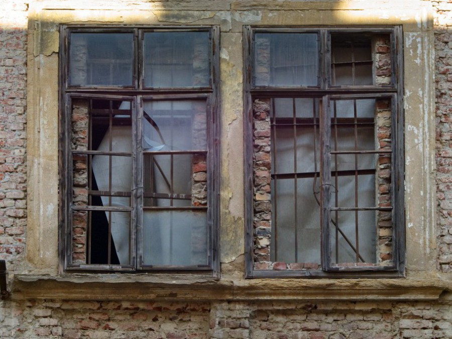 alte Fassade, Fenster, Timişoara, Februar 2019