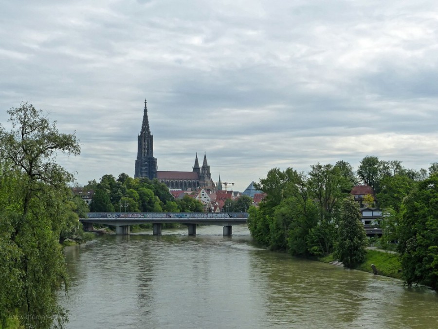 Blick von der Adenauerbrücke auf Ulm