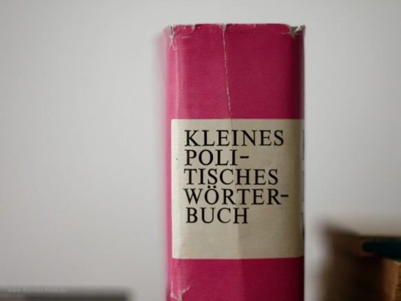 Handbuch im Chefbüro... 1993