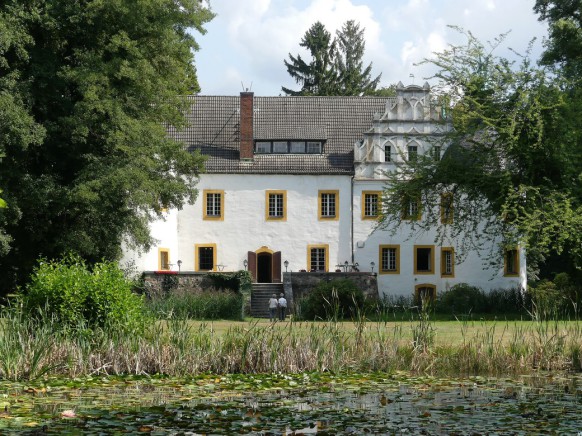 Schloss Salgast mit Seerosenteich, 2021